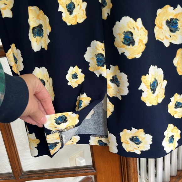 NWT Gorgeous Liz Claiborne sheath dress - Picture 4 of 10